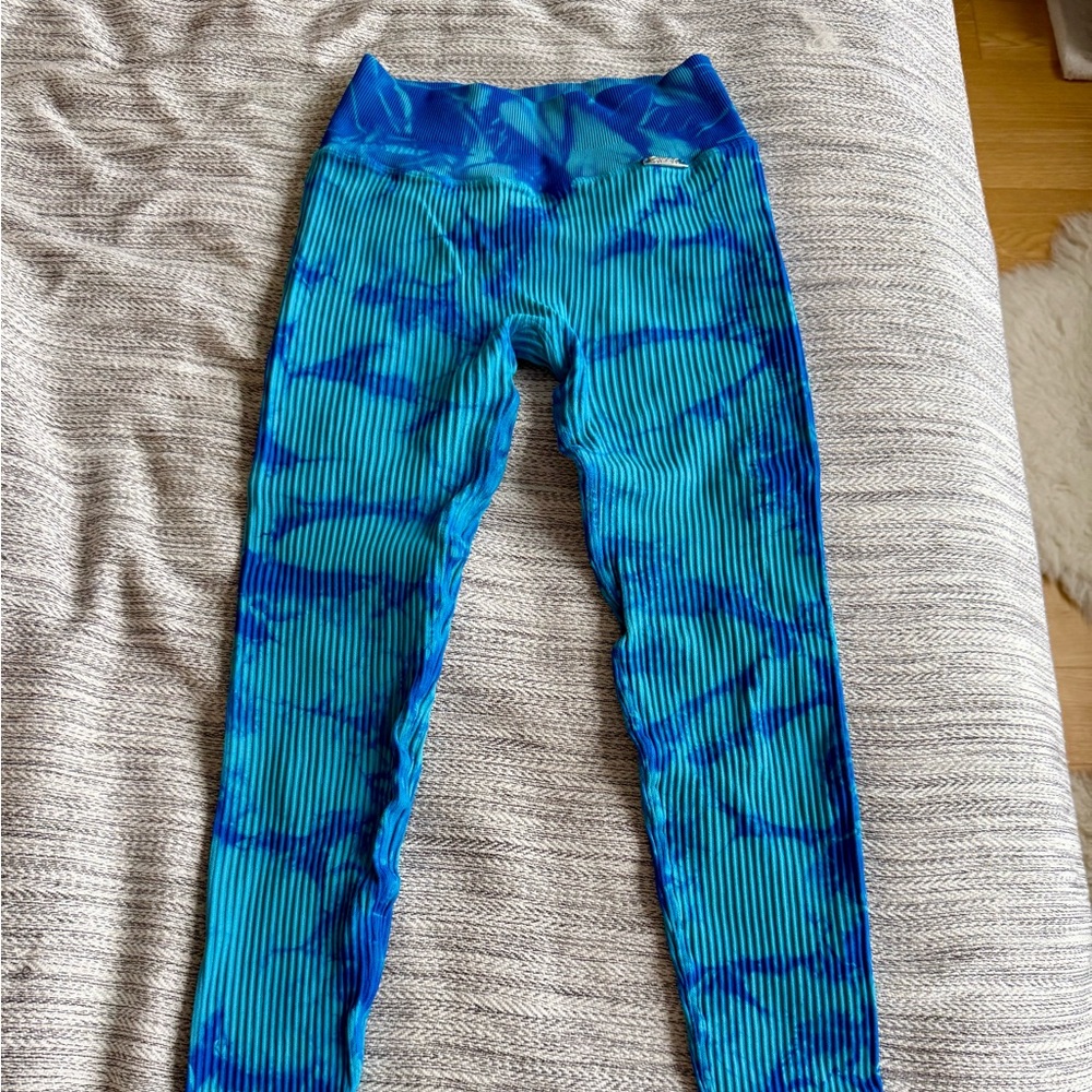 Bombshell Sportswear Blue Tie-Dye Leggings